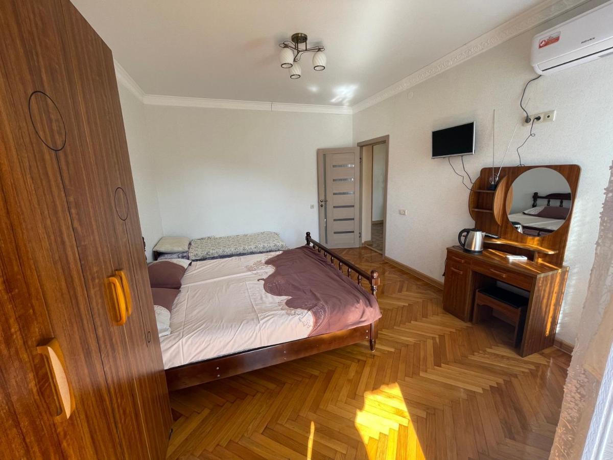 Гостевой Дом На Гечба Hotell Gagra Exteriör bild